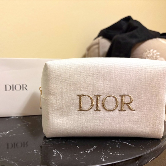 GWP - Dior cosmetic pouch 🎀
